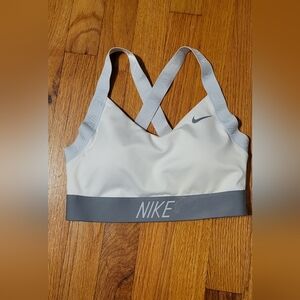Nike indy logo sports bra